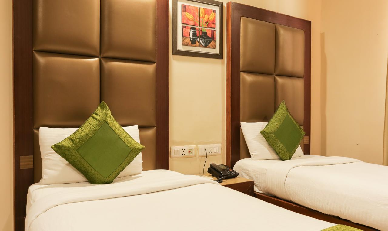 Balsons International Hotel New Delhi Eksteriør billede